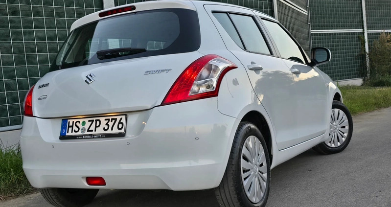 Suzuki Swift cena 28800 przebieg: 170000, rok produkcji 2016 z Mogielnica małe 596